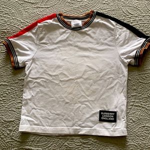 Burberry t-shirt